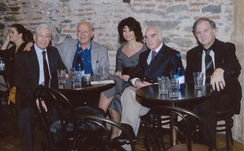 Με συναδέλφους του στην ίδια εκδήλωση